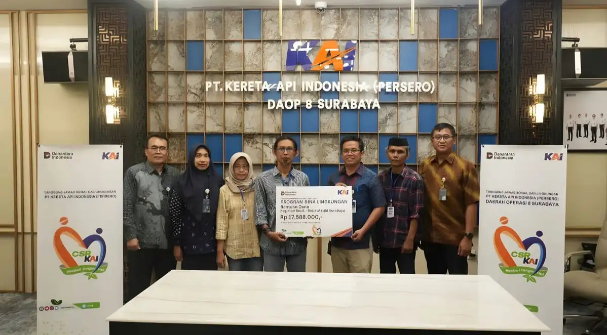 KAI Daop 8 Surabaya Tunjukkan Kepedulian Lewat Renovasi Musala dan Resik-Resik Masjid