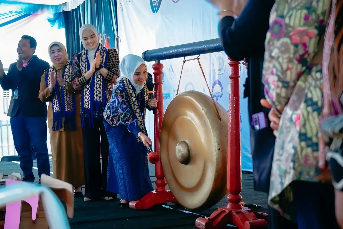 Ketua TP PKK Lampung Ajak Siswa Jadi Generasi Cerdas dan Berkarakter Lewat Immanuels Education Fair