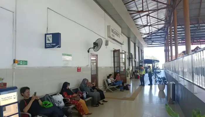 Mobilitas Naik, Ekonomi Daerah Bergerak: Stasiun Mojokerto Layani 282 Ribu Pelanggan di Triwulan III 2025