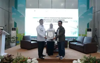 Dukung Tambak Udang Berkelanjutan, PLN Raih Penghargaan dari Gubernur Lampung 7 PLN Raih Penghargaan dari Gubernur Lampung atas Dukungan Pengembangan Tambak Udang Berkelanjutan
