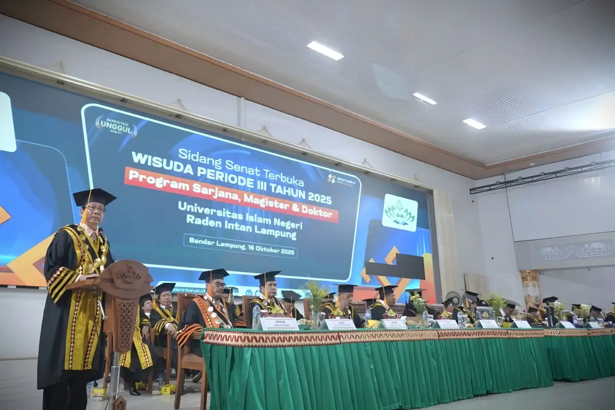 Rektor UIN Raden Intan Lampung Kukuhkan 1.587 Wisudawan, Dorong Alumni Jadi Intelektual Adaptif dan Inovatif