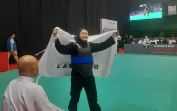 Riski Enjel Sumbang Emas Perdana untuk Lampung Usai Tumbangkan Pesilat Bali di PON 2025