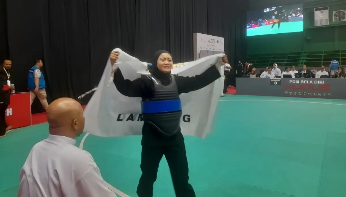 Riski Enjel Sumbang Emas Perdana untuk Lampung Usai Tumbangkan Pesilat Bali di PON 2025