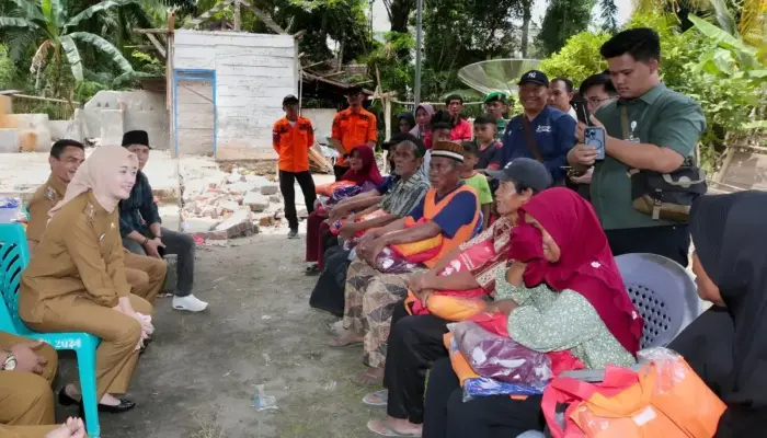 Wagub Lampung Salurkan Bantuan Gempa Tanggamus, Ajak Desa Siaga Bencana
