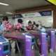 Sambut Hari Batik Nasional, Petugas LRT Jabodebek Tampil Berbusana Batik