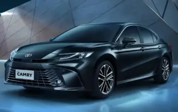 Toyota Resmi Luncurkan New Camry 2.5 V AT, Penyegaran Luar Dalam untuk Varian Bensin