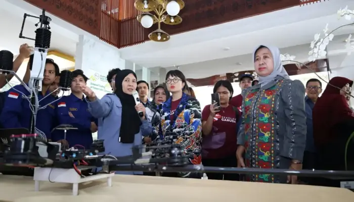 Wamen Dikti Saintek Prof. Stella Kagum Inovasi dan Riset Mahasiswa Unila