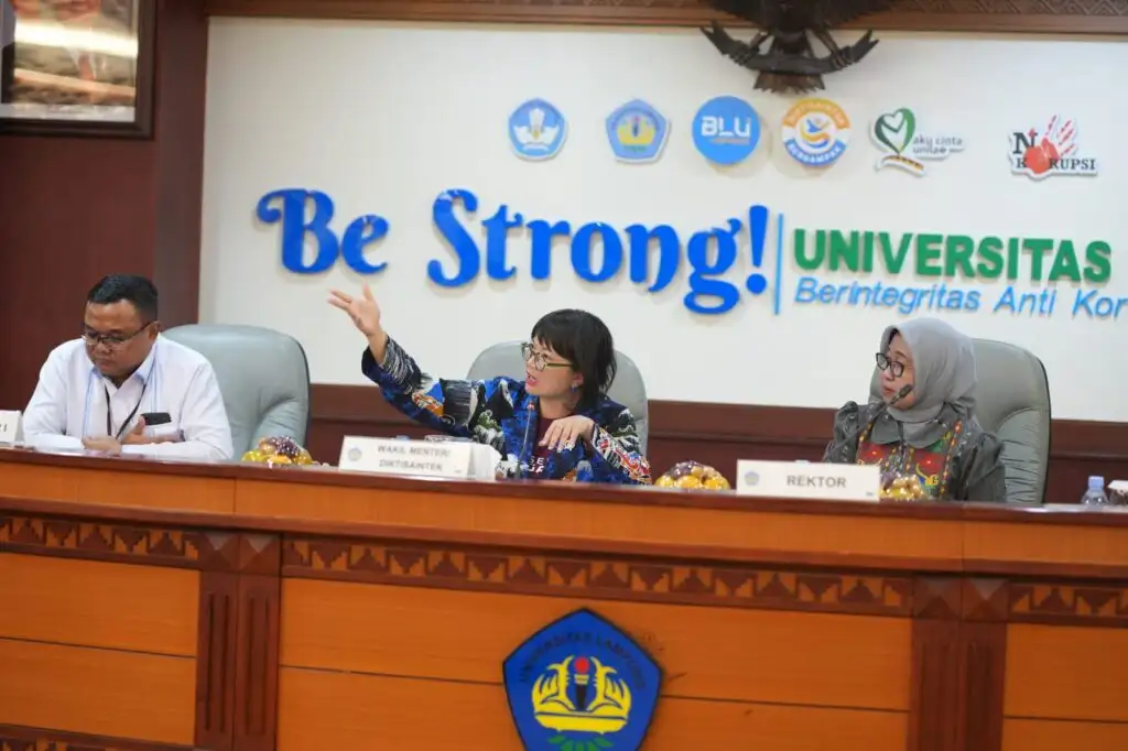Wamen Stella Apresiasi Riset Unggulan Unila Saat Kunjungan Kerja 1 Wamen Sains dan Teknologi Stella Puji Inovasi dan Riset Unggulan Unila