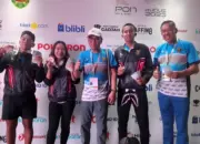 Wasekum KONI Nazwar Beri Penghargaan kepada Karateka Lampung Peraih Medali di PON Beladiri 2025