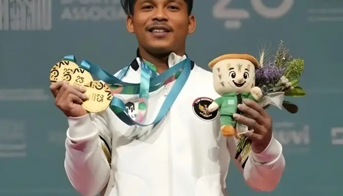 Atlet Angkat Besi Lampung Muhammad Husni Borong Tiga Emas di ISG 2025 Arab Saudi