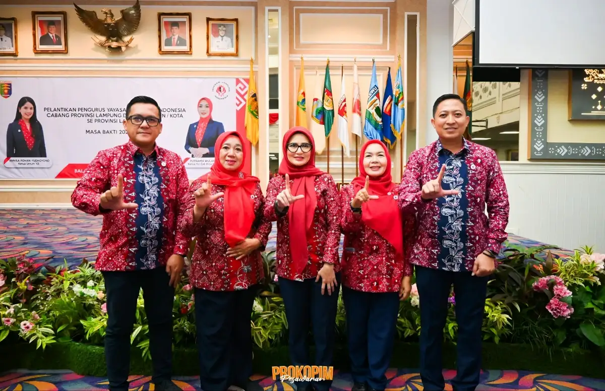 Bupati Pesawaran Hj. Nanda Indira B, resmi dilantik sebagai Ketua Yayasan Jantung Indonesia (YJI) Cabang Pesawaran Masa Bakti 2025–2030.