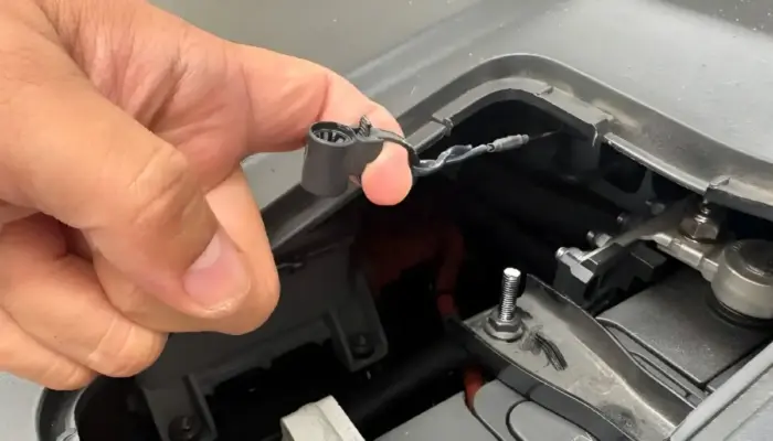 Charger Gun Tersangkut? Begini Cara Aman Melepasnya untuk Pengguna Neta