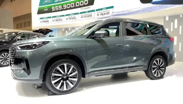 Chery Tiggo 8 CSH AWD Resmi Meluncur di GJAW 2025, Tenaga Makin Buas Harga Tetap Kompetitif