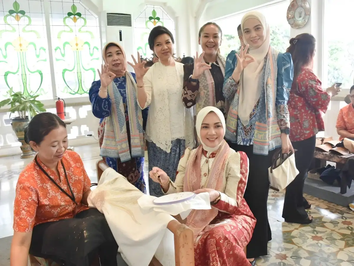 Dekranasda Lampung Kolaborasi dengan Batik Keris, Promosikan Motif Siger dan Kapal Lampung di Pasar Nasional