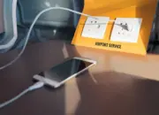 FBI Peringatkan Bahaya Ngecas HP di Tempat Umum: Data Bisa Dicuri Lewat USB 13 FBI Ingatkan Risiko Mengisi Daya HP di Tempat Umum, Data Bisa Dicuri via USB