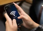 Google Peringatkan Pengguna Android: Hindari WiFi Publik, Ini Alasannya! 14 Google Ingatkan Pengguna Android untuk Waspadai WiFi Publik, Begini Penjelasannya