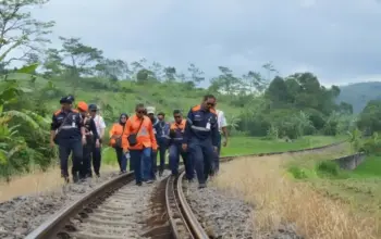 KAI Daop 2 Bandung Rutin Lakukan Pemeriksaan Jalur, Antisipasi Perubahan Cuaca dan Musim Hujan 9 Hadapi Perubahan Cuaca, KAI Daop 2 Bandung Intensifkan Pemeriksaan Jalur Kereta