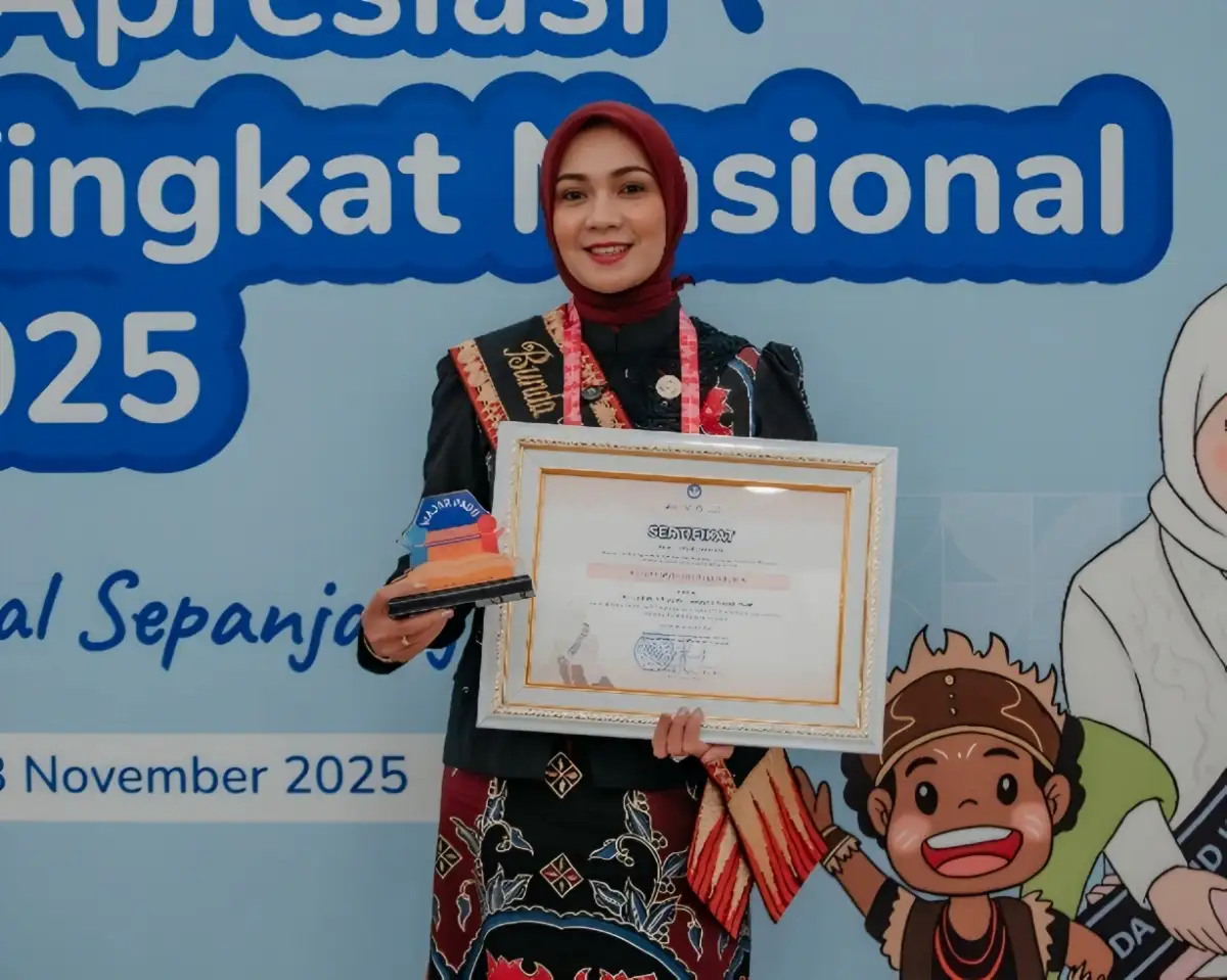 Inisiasi Program Wajib Belajar Prasekolah, Bunda PAUD Lampung Dianugerahi Penghargaan Kemendikbud Dasmen