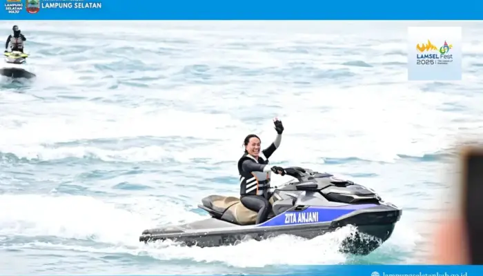 Selat Sunda Cetak Sejarah, Aksi Jetski Merak–Bakauheni Resmi Buka Lamsel Fest 2025
