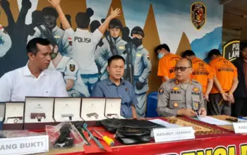 Beraksi di Bandar Lampung, Tiga Perampok Rumah Kosong Asal Palembang Ditangkap di Bakauheni 9 Polda Lampung Ciduk Tiga Perampok Rumah Kosong Asal Palembang di Pelabuhan Bakauheni