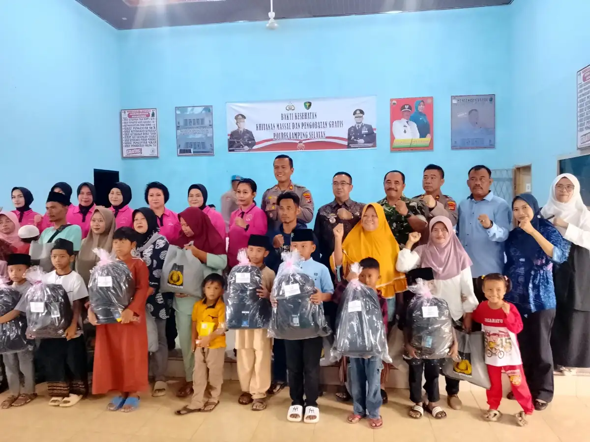 Polres Lampung Selatan Gelar Khitan Massal Gratis untuk Warga Tanjung Bintang