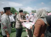 Pemprov Lampung Dorong Pengentasan Kemiskinan, 722 KPM PKH di Lampung Tengah Resmi Graduasi Mandiri 16 Ratusan Warga Lampung Tengah Tak Lagi Terima PKH, Gubernur Mirza Dorong Penurunan Kemiskinan