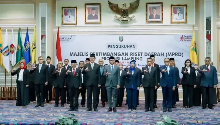 Rektor Unila Resmi Jadi Ketua MPRD Lampung, Gubernur Mirza Dorong Kolaborasi Akademisi Bangun Lampung Maju