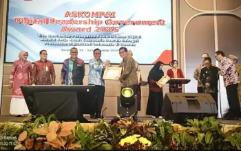 Sekdaprov Lampung Raih Penghargaan di Askompsi Digital Leadership Government Award 2025 7 Sekdaprov Lampung Dinobatkan sebagai Sekda Terbaik di Askompsi Digital Leadership 2025