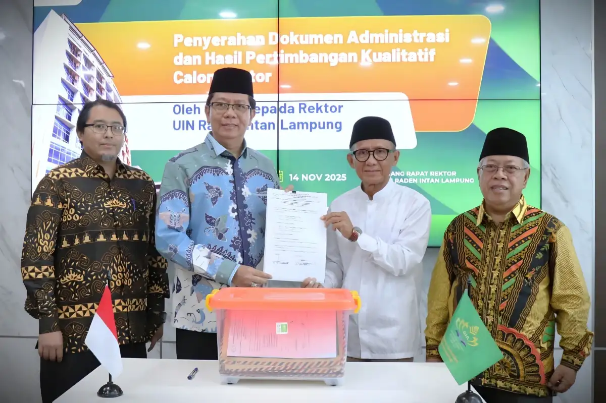 Senat UIN Raden Intan Lampung Serahkan Dokumen Administrasi dan Rekomendasi Kualitatif Calon Rektor