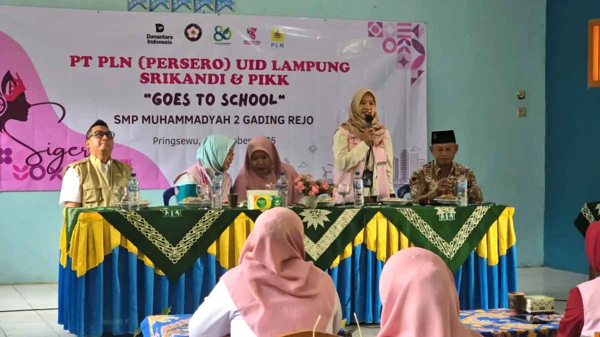 Srikandi dan PIKK PLN Lampung Edukasi Siswa SMP Muhammadiyah 2 Gadingrejo soal Keselamatan Kelistrikan