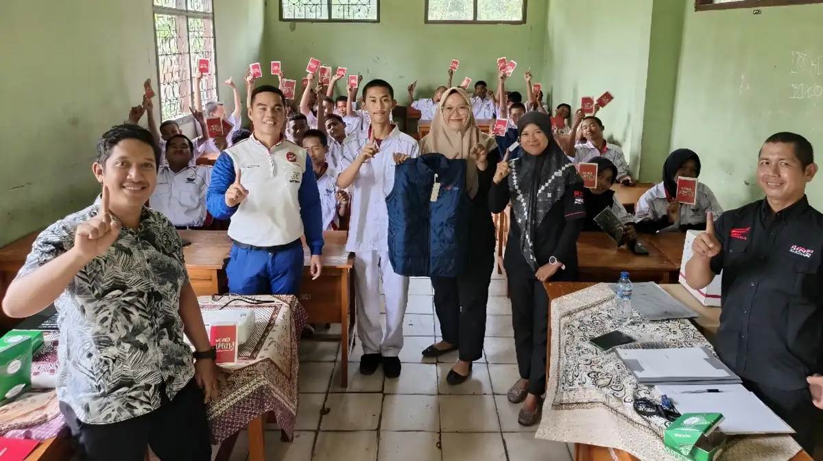 TDM Lampung Ajak Siswa SMKN 2 Kalianda Jadi Pelopor Keselamatan Berkendara 1 TDM Lampung Ajak Siswa SMKN 2 Kalianda Pahami Keselamatan Berkendara