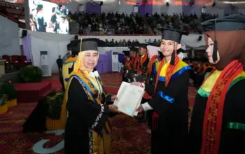 Unila Gelar Wisuda Periode II 2025/2026 dan Kukuhkan 760 Lulusan dari Berbagai Jenjang 4 Unila Wisuda 760 Lulusan pada Periode II Tahun Akademik 2025/2026