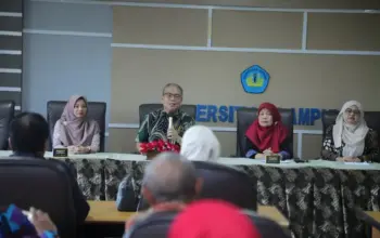 Unila Gelar Acara Pelepasan Purnabakti, Apresiasi Pengabdian Dosen dan Tendik 6 Universitas Lampung Sambut Purnabakti Dosen dan Tendik dalam Acara Resmi