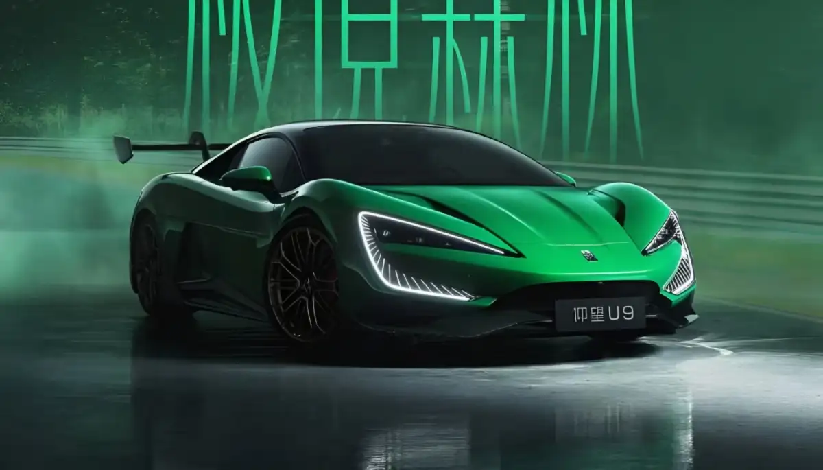 BYD Yangwang U9 Hadirkan Edisi Khusus Warna Hijau untuk Rayakan Rekor Nürburgring
