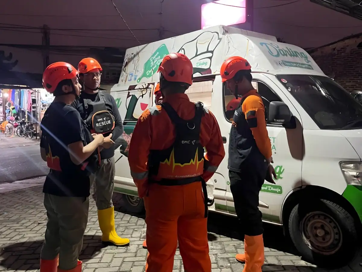 Dompet Dhuafa Lampung Terjunkan Dapur Keliling Bantu Korban Banjir di Sumatera