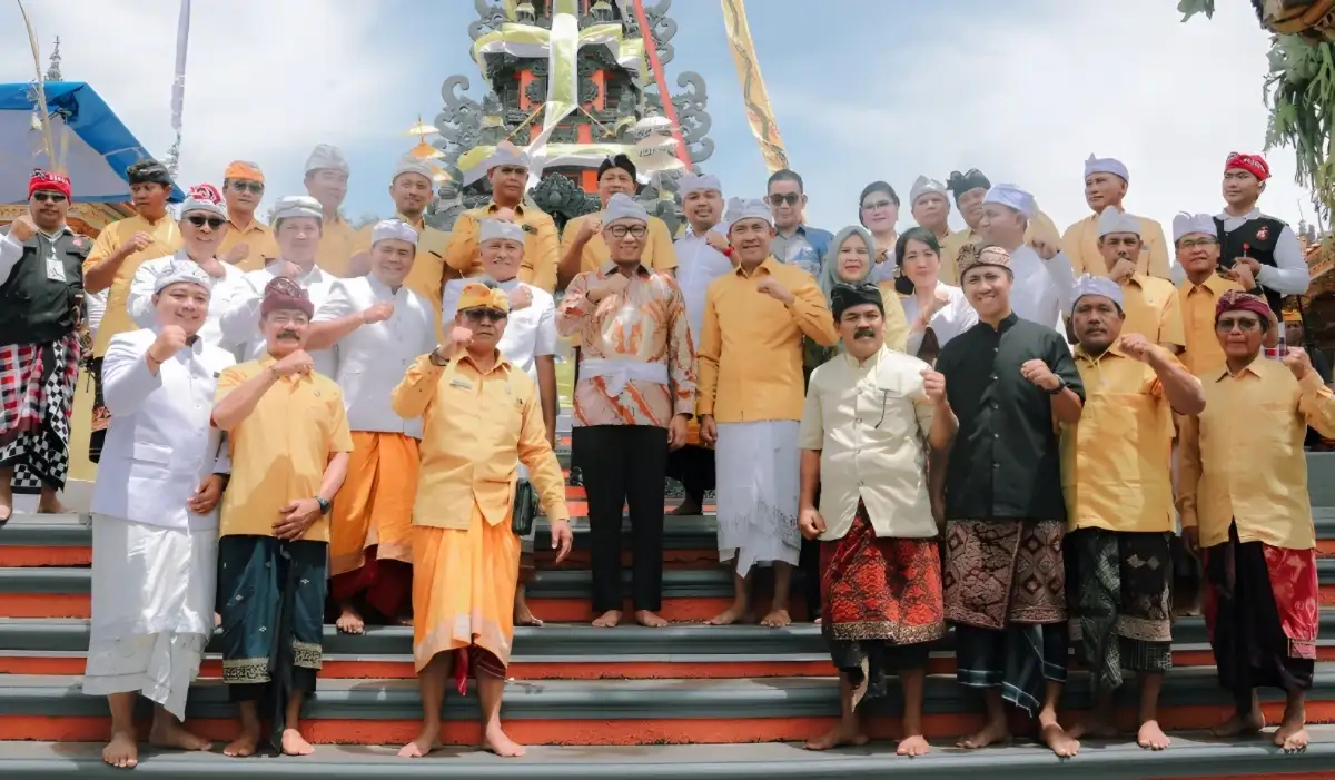 Gubernur Lampung Mirza Meriahkan Perayaan Galungan dan Kuningan