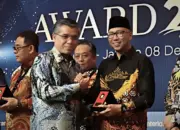 Gubernur Lampung Raih Penghargaan Pembina Produktivitas 2025 dari Menaker RI 14 Gubernur Lampung Terima Penghargaan Pembina Produktivitas 2025 dari Menaker