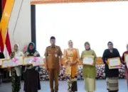 Maknai Hari Ibu, Gubernur Mirza Ajak Perempuan Lampung Siapkan Generasi Emas 2045