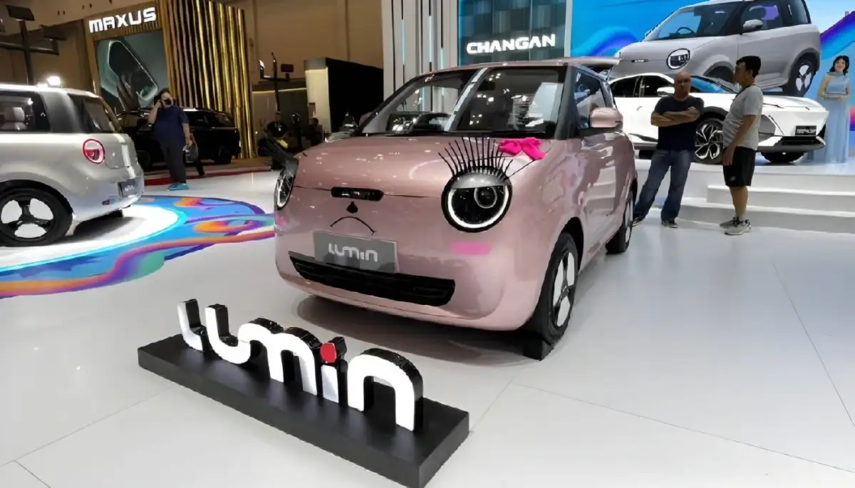 Intip Daftar Harga Mobil Listrik Imut Favorit Pengunjung GJAW 2025