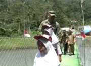 Pangdam Radin Inten Resmikan Jembatan Gantung Garuda, Jadi Nafas Ekonomi Warga Pekon Umbar