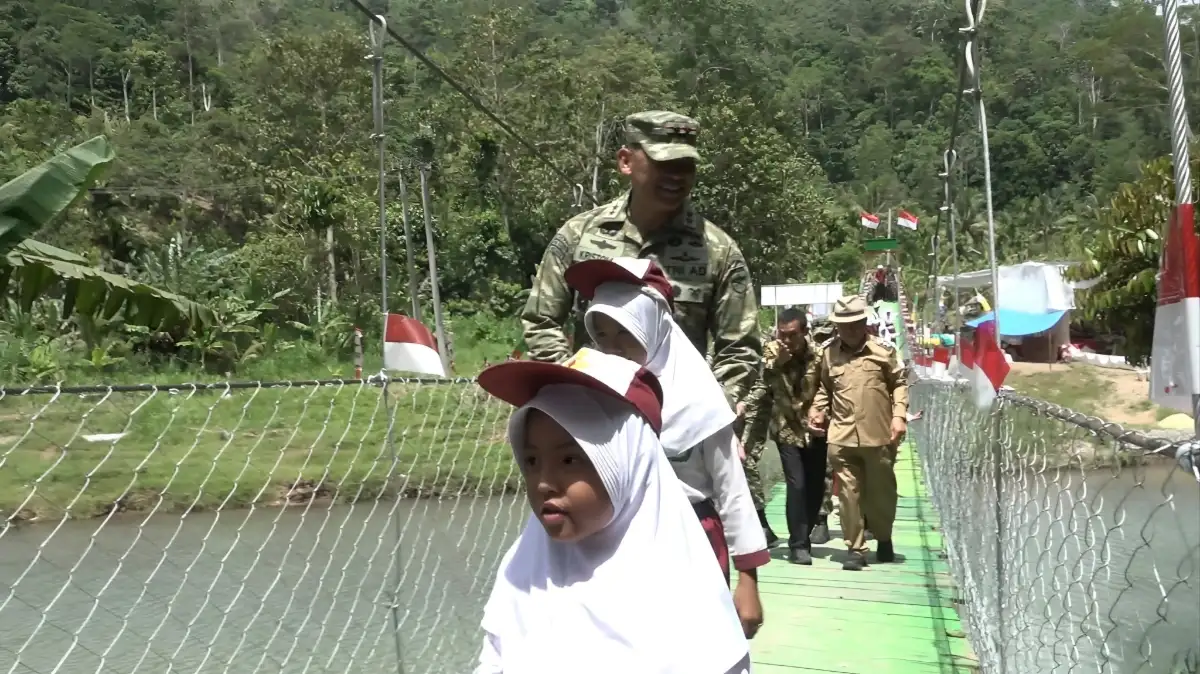 Jembatan Garuda Diresmikan, Dongkrak Perekonomian Warga Pekon Umbar Tanggamus