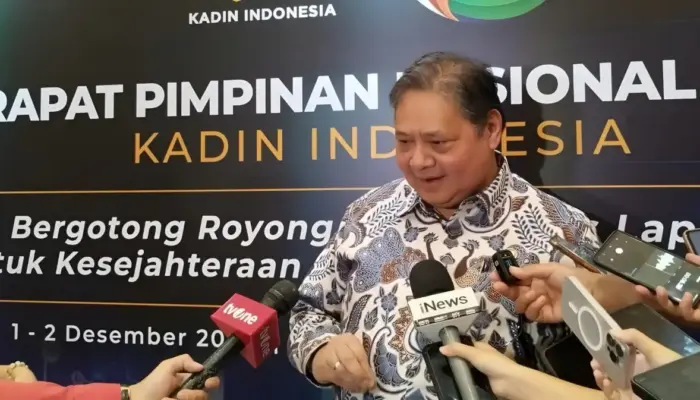 Harga Mobil Kian Tertekan, Menko Airlangga Soroti Dampak ‘Banjir’ EV di Pasar Indonesia