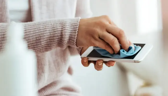 Musim Hujan Tiba, Begini Cara Ampuh Melindungi Gadget dari Kerusakan