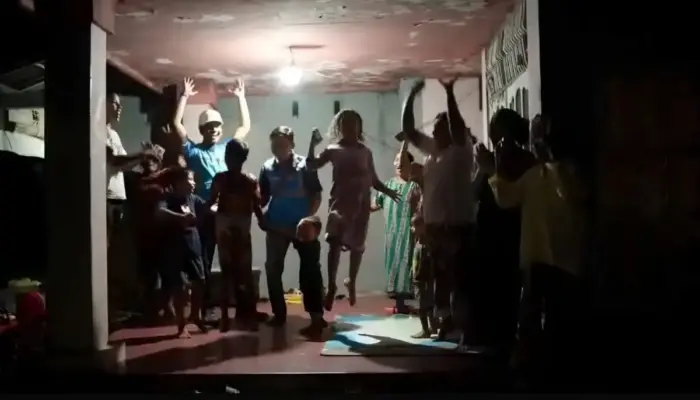 PT PLN Pulihkan 100% Sistem Kelistrikan Sumatera Barat Pasca Bencana, Aktivitas Warga Kembali Normal