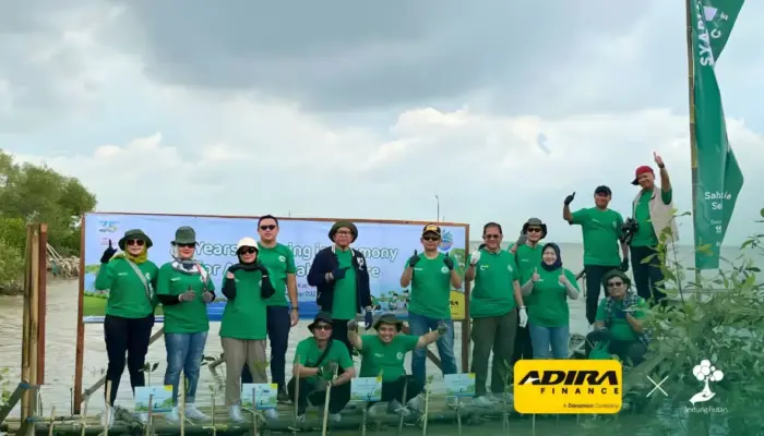 Adira Finance Tanam Mangrove di Dusun Tangkolak, Perkuat Komitmen Keberlanjutan Lingkungan