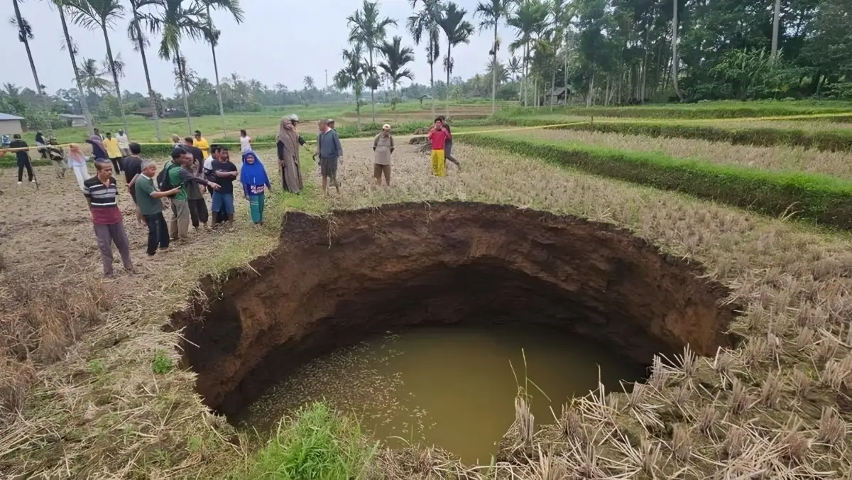 Air Sinkhole di Sumbar Mengandung E. Coli, Wagub Vasco Imbau Warga Tak Mengonsumsi