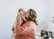 Arti Mimpi Menggendong Bayi Laki-laki, Benarkah Pertanda Keberuntungan?