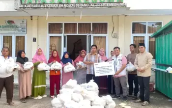 BRI Kanca Kotabumi Salurkan Bantuan Sembako Gratis bagi Warga Way Kanan