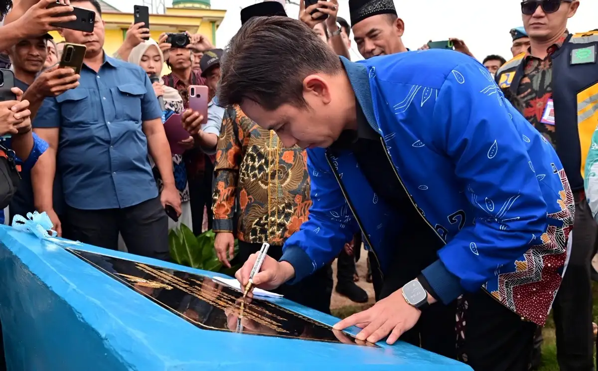 Bupati Egi Radityo Resmikan Jalan Kota Baru – Sinar Rejeki di Jati Agung