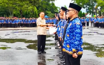 Bupati Tulang Bawang Distribusikan SK P3K Paruh Waktu, Sampaikan Pesan Penting